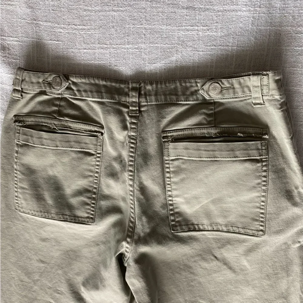 Indigo Palm Womans Sage Green Cotton Bermuda Shorts Gorpcore SZ 8